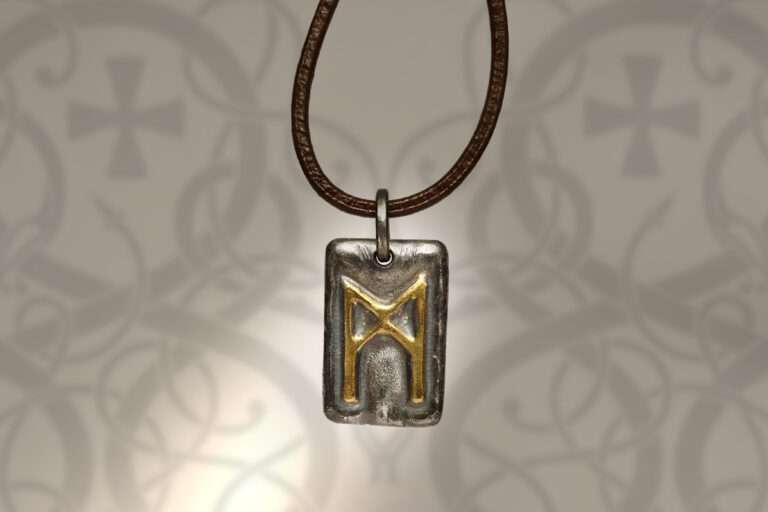 mannaz viking rune pendant front