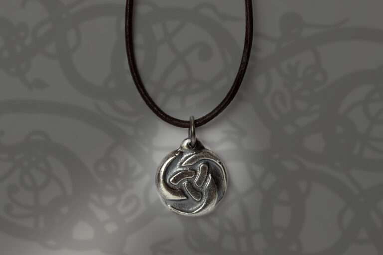 handmade silver triple horns of odin necklace