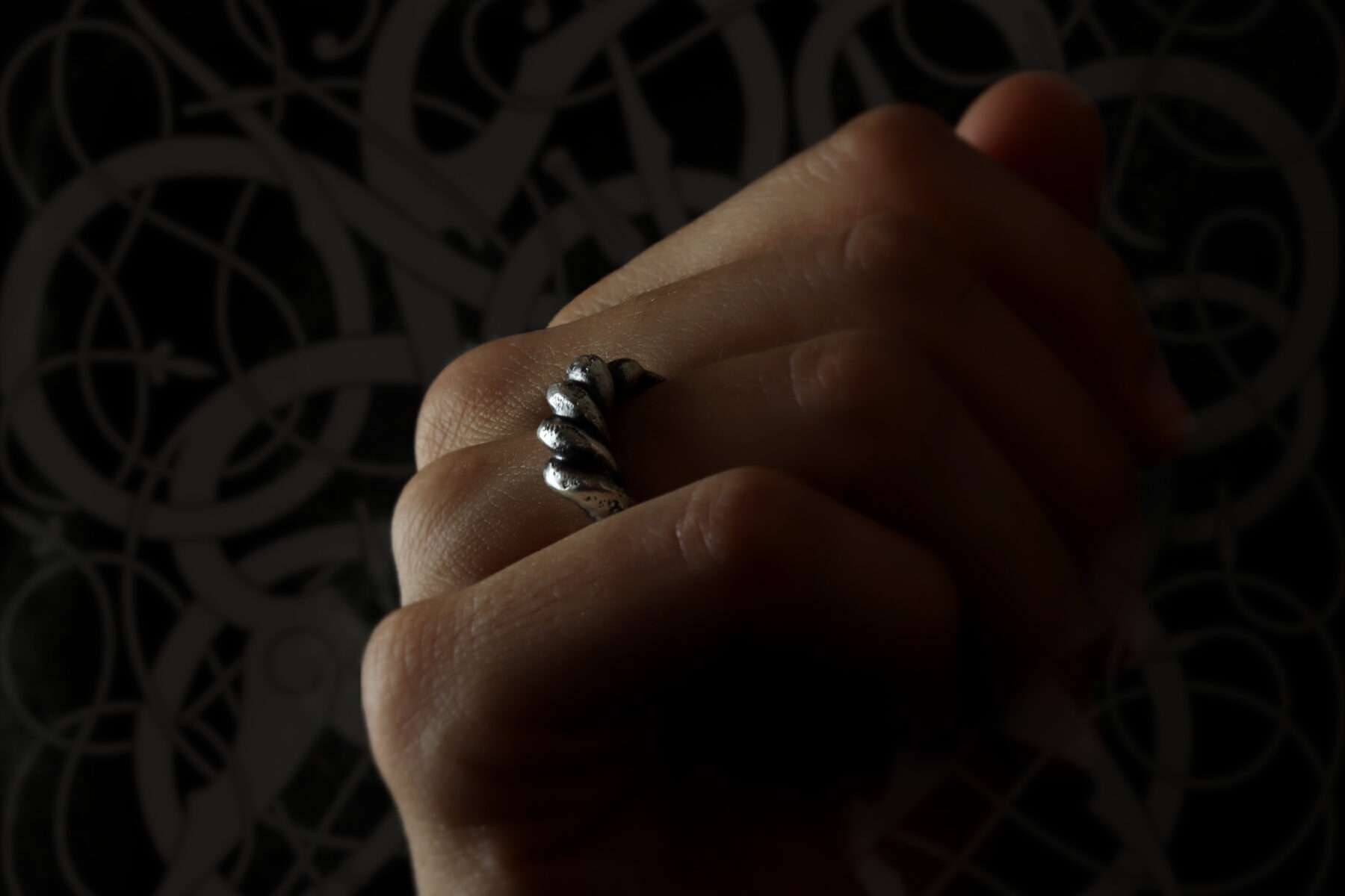 0080silve_hand2 handmade silver viking twist ring
