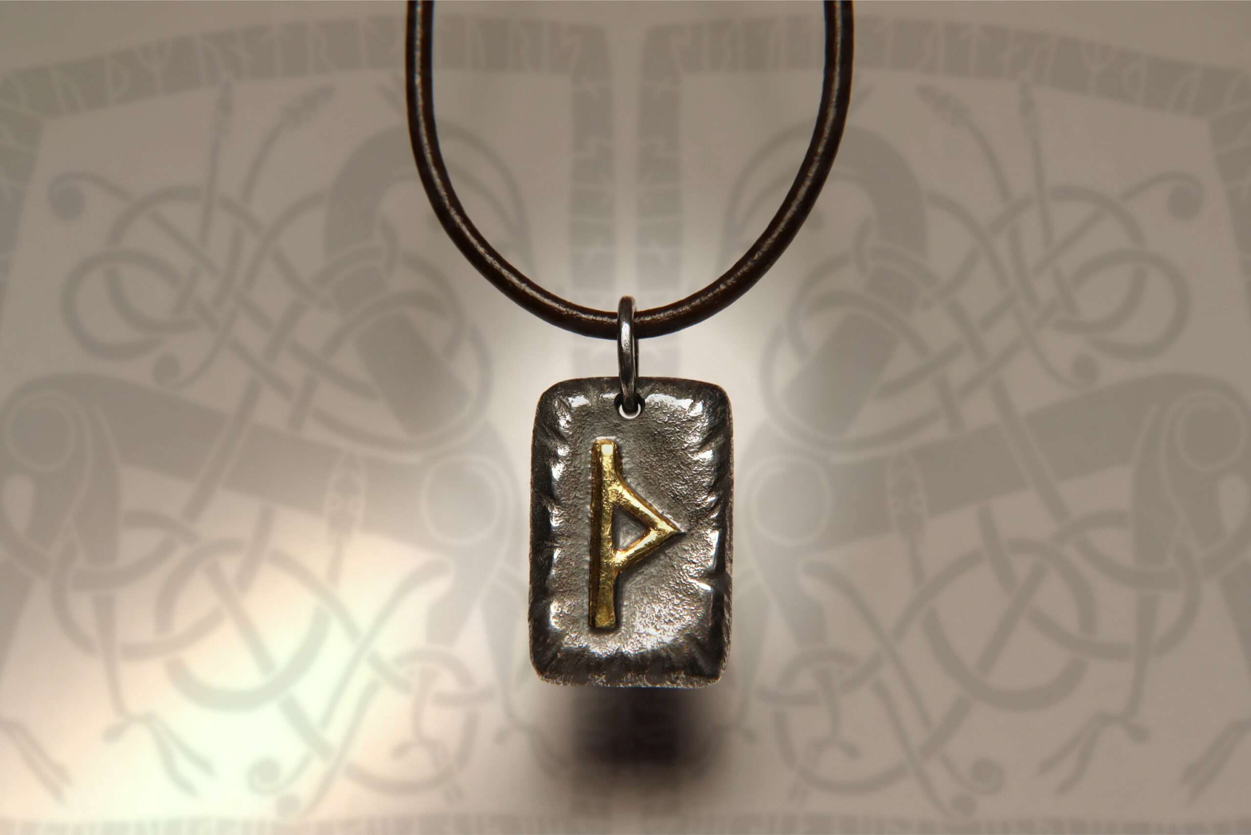 thurisaz rune pendant front thurisaz viking rune pendant necklace